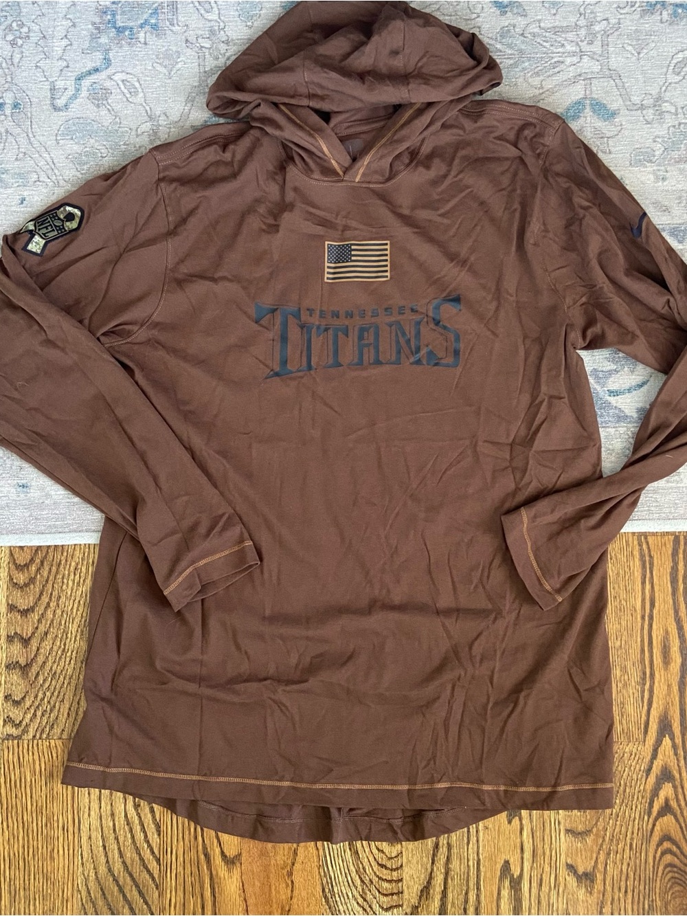 Tennessee Titans Salute to Service Lightweight hoodie pullover. Brown/Large NEW